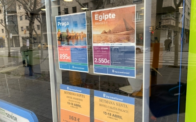 Aparador d'una agència sabadellenca/ Roger Benet